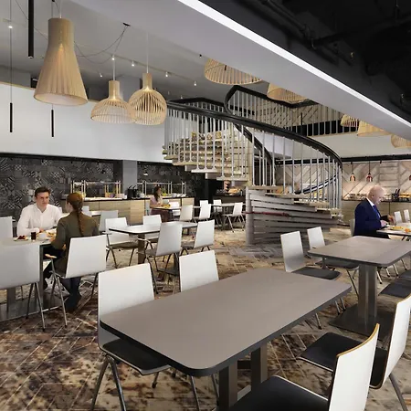 노보텔 센트럼 4* 포즈난