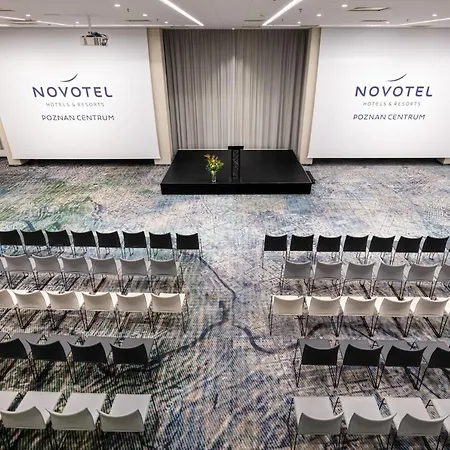Отель Novotel Centrum 4*