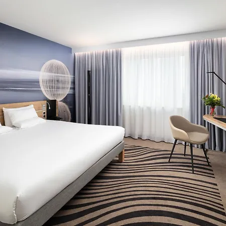 Отель Novotel Centrum
