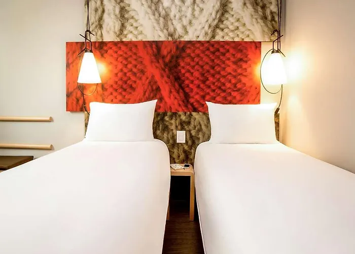 Novotel Centrum Hotel 4*